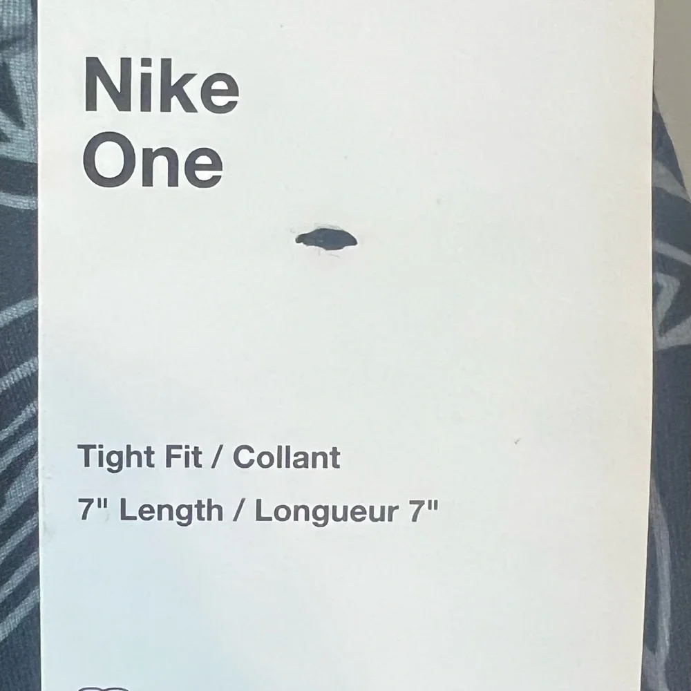 Nike One Women's Black Leaf Print Shorts, sz Small